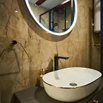 Appartement Bernard Deluxe Renovated Peaceful Old Town Gem *