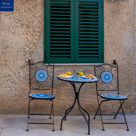 Bernard Deluxe Renovated Peaceful Old Town Gem Apartamento Split