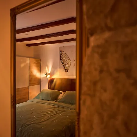 Bernard Deluxe Renovated Peaceful Old Town Gem *