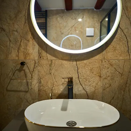 Bernard Deluxe Renovated Peaceful Old Town Gem Apartment Split